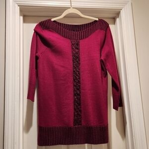 Cable & Gauge marled knit detailed sweater  in Magenta side slits 3/4 sleeve